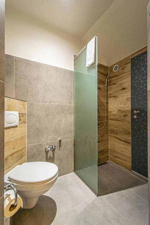 Cozy Homestay At Prague Main Station Exterior foto