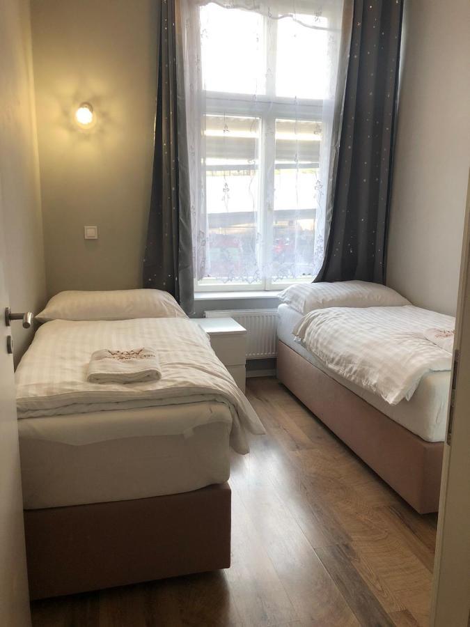 Cozy Homestay At Prague Main Station Exterior foto